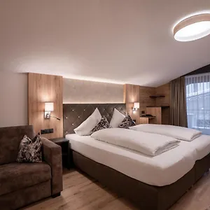 Alphotel Garni Salner Hotel